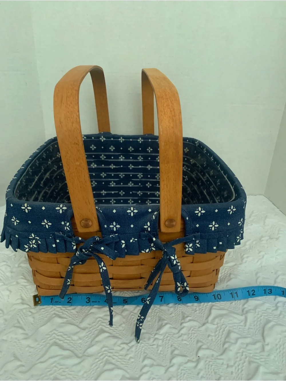 1994 Longaberger Handwoven Medium Rect Basket w/ Blue Liner Handle 10x10x11